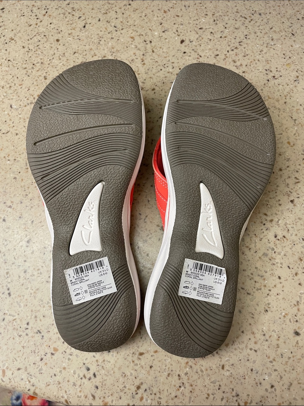 Clarks Women's Coral-Orange Cushioned Thong Sandals - Picture 4 of 4